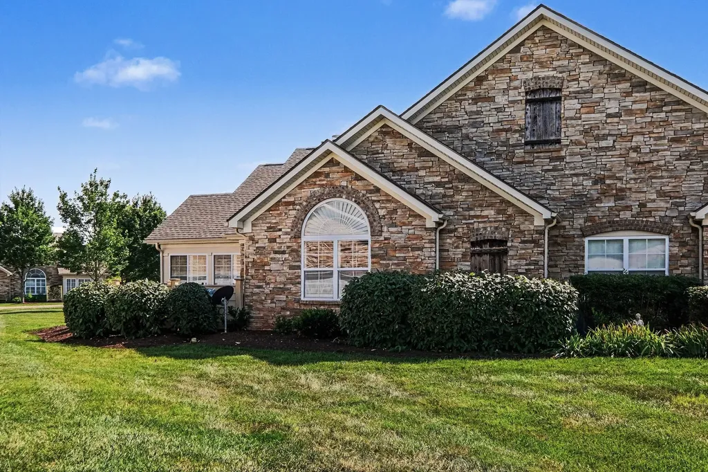 2231 Bridgeway Street Murfreesboro TN 37128