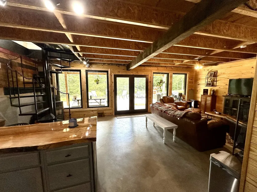 283 Markum Lane Spencer TN 38585