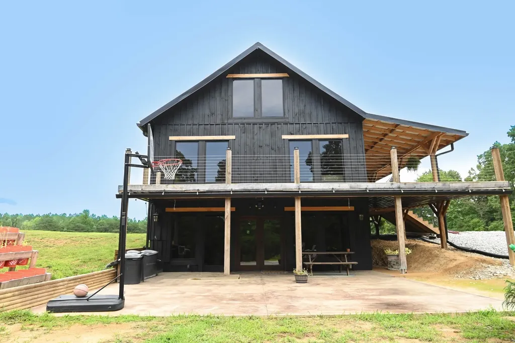 283 Markum Lane Spencer TN 38585