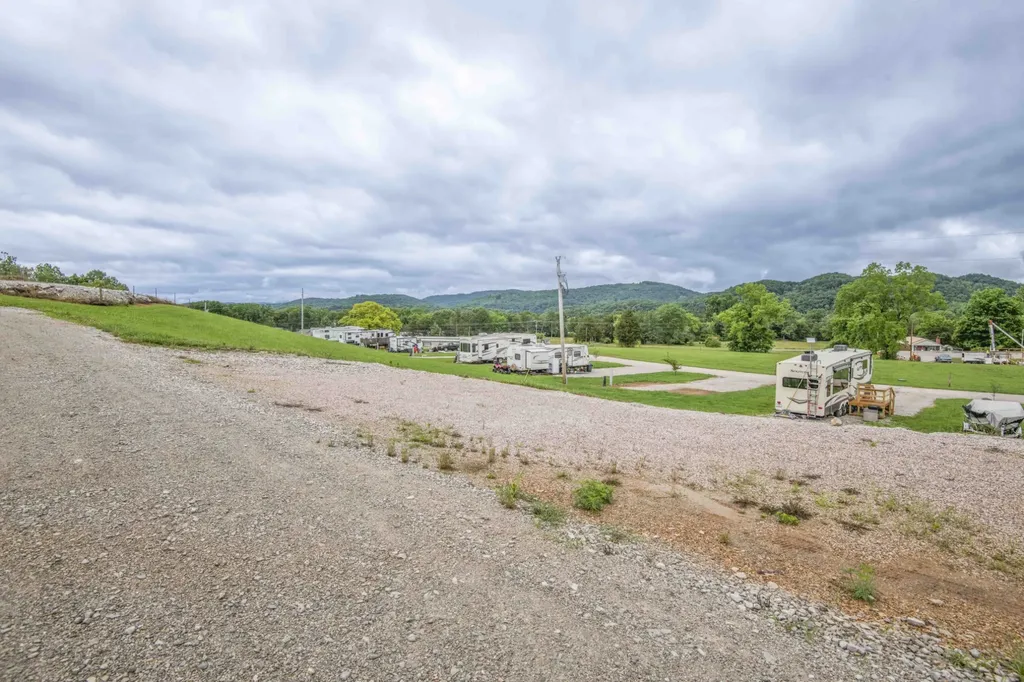 107 Lay Hollow Road Sharps Chapel TN 37866