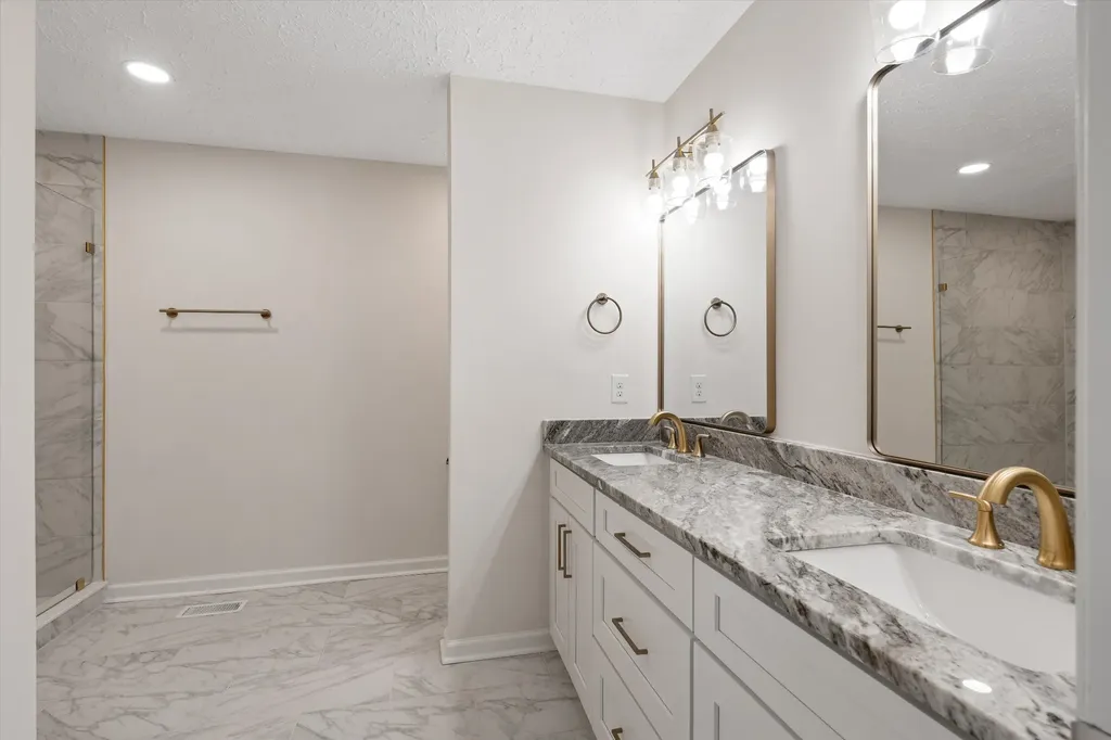 104 Erica Place Bell Buckle TN 37020