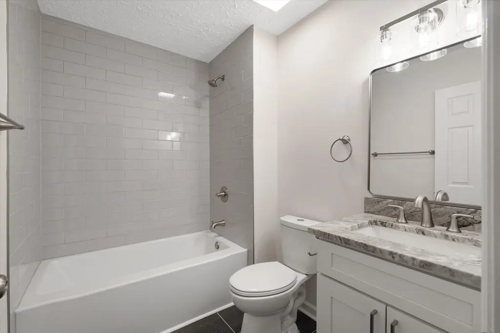 104 Erica Place Bell Buckle TN 37020