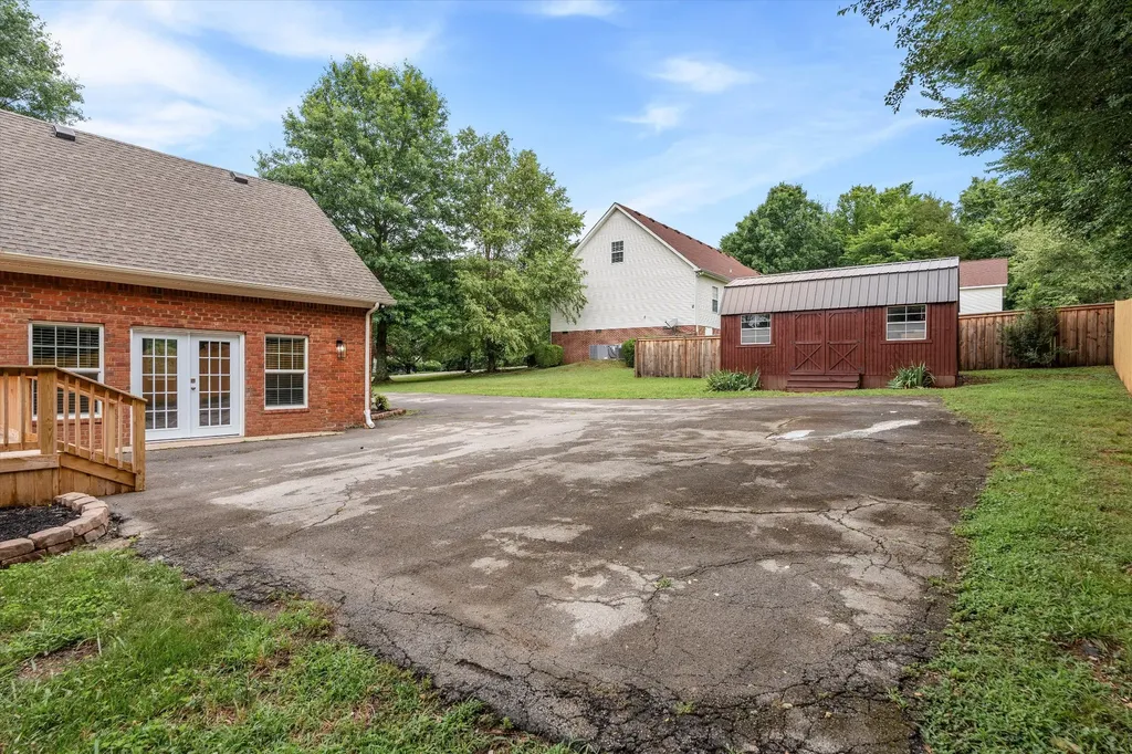 104 Erica Place Bell Buckle TN 37020