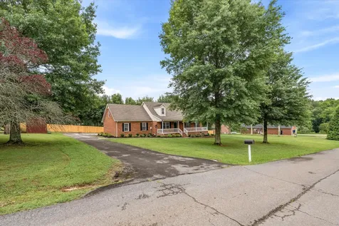 104 Erica Place Bell Buckle TN 37020