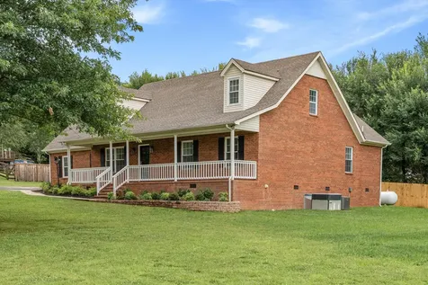 104 Erica Place Bell Buckle TN 37020
