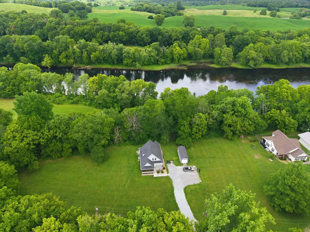 6367 Medley Amonette Road Buffalo Valley TN 38548