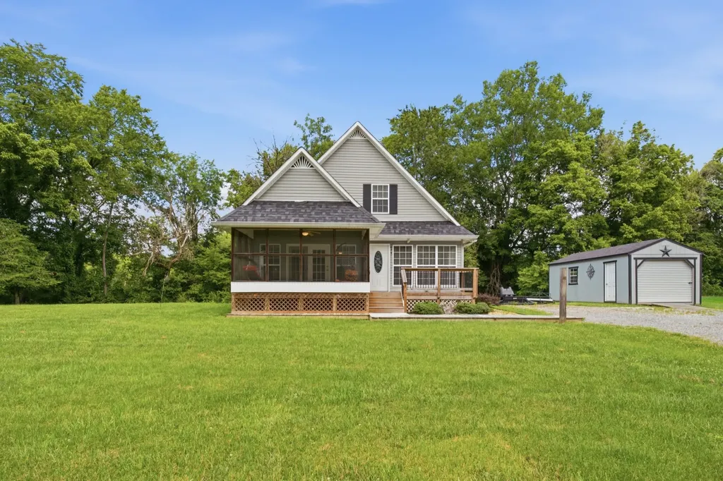 6367 Medley Amonette Road Buffalo Valley TN 38548
