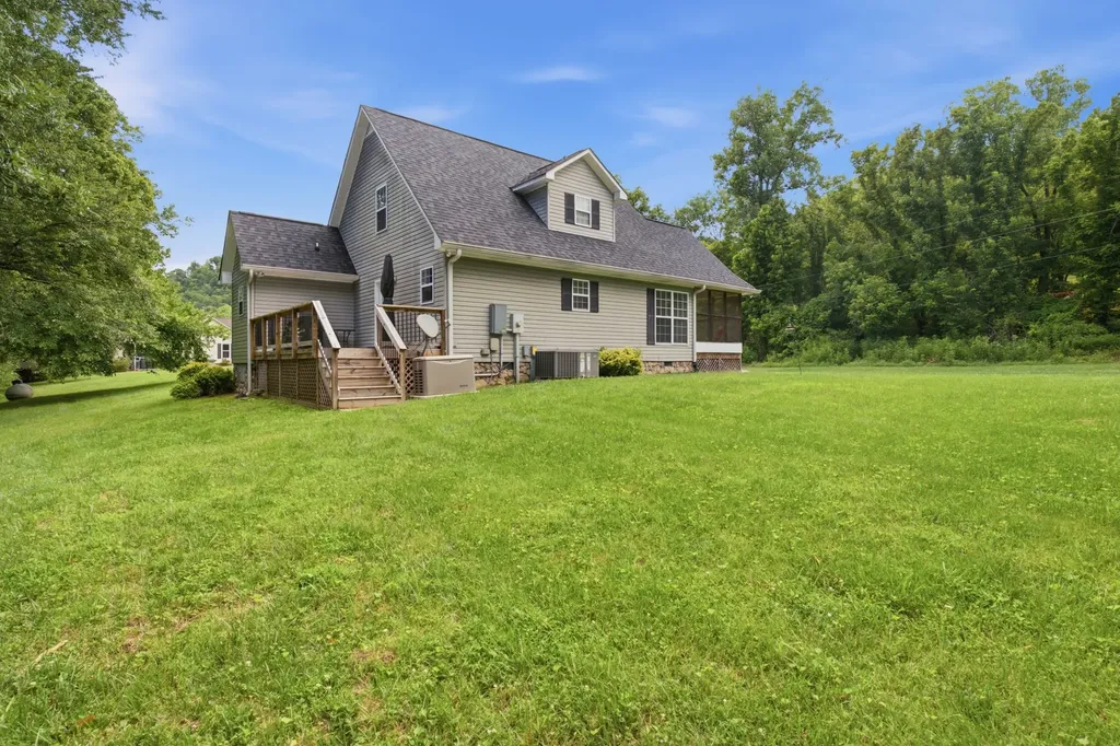 6367 Medley Amonette Road Buffalo Valley TN 38548