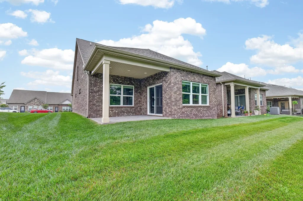 906 Meadowcrest Way Lebanon TN 37090