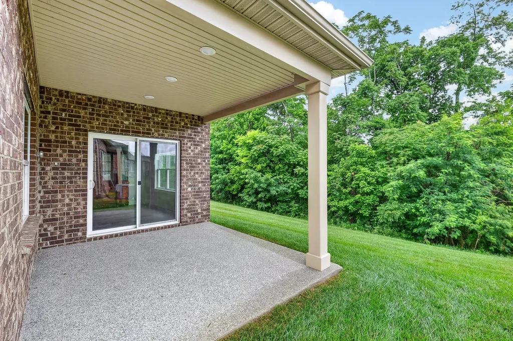 906 Meadowcrest Way Lebanon TN 37090