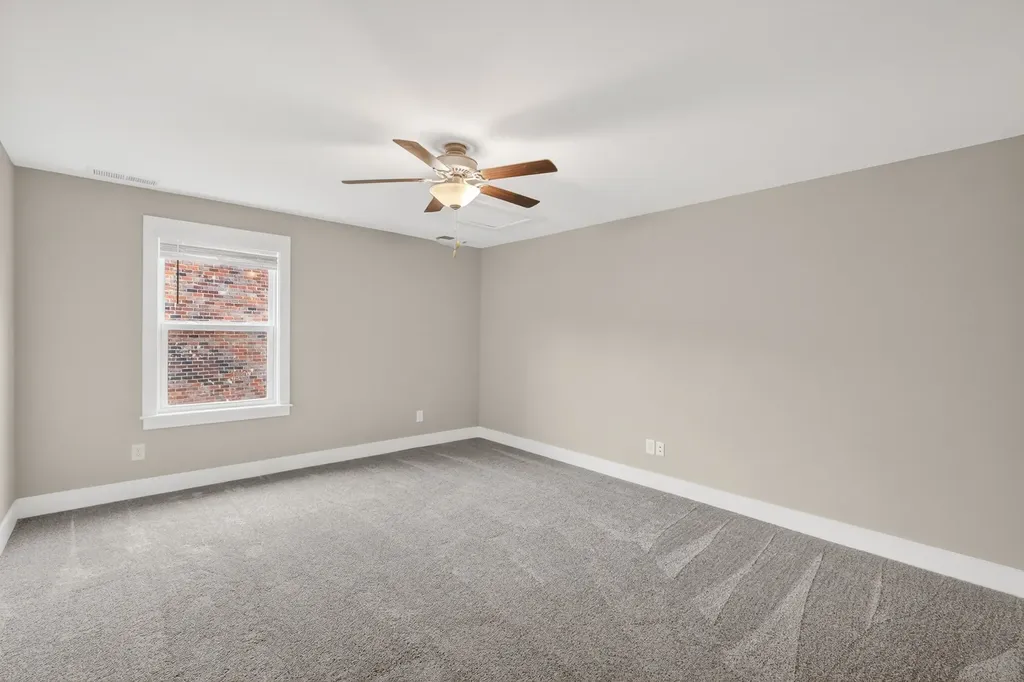 906 Meadowcrest Way Lebanon TN 37090