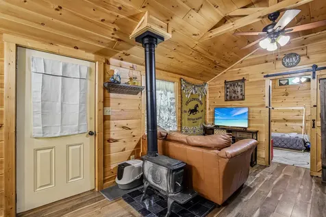 1424 Poplar Ridge Lane Chapmansboro TN 37035