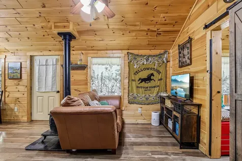 1424 Poplar Ridge Lane Chapmansboro TN 37035