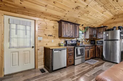 1424 Poplar Ridge Lane Chapmansboro TN 37035