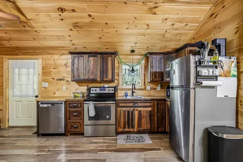 1424 Poplar Ridge Lane Chapmansboro TN 37035