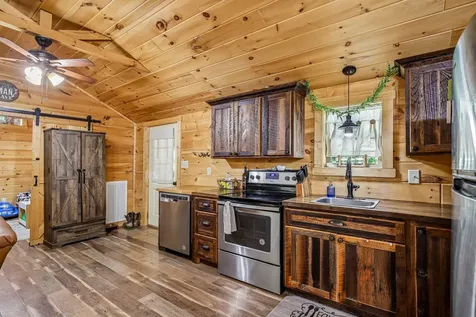 1424 Poplar Ridge Lane Chapmansboro TN 37035