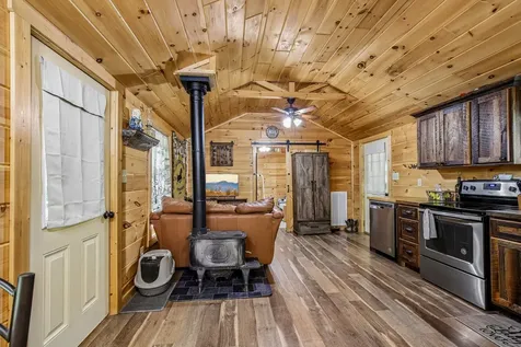 1424 Poplar Ridge Lane Chapmansboro TN 37035