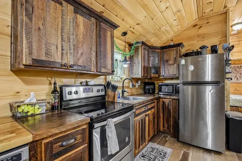 1424 Poplar Ridge Lane Chapmansboro TN 37035