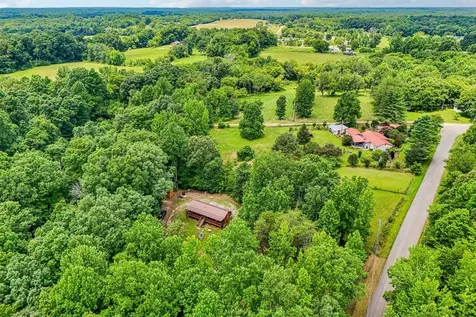 1424 Poplar Ridge Lane Chapmansboro TN 37035