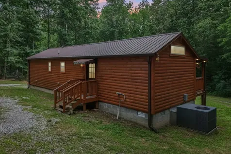 1424 Poplar Ridge Lane Chapmansboro TN 37035
