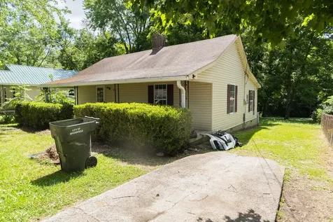 611 Smith Street Springfield TN 37172