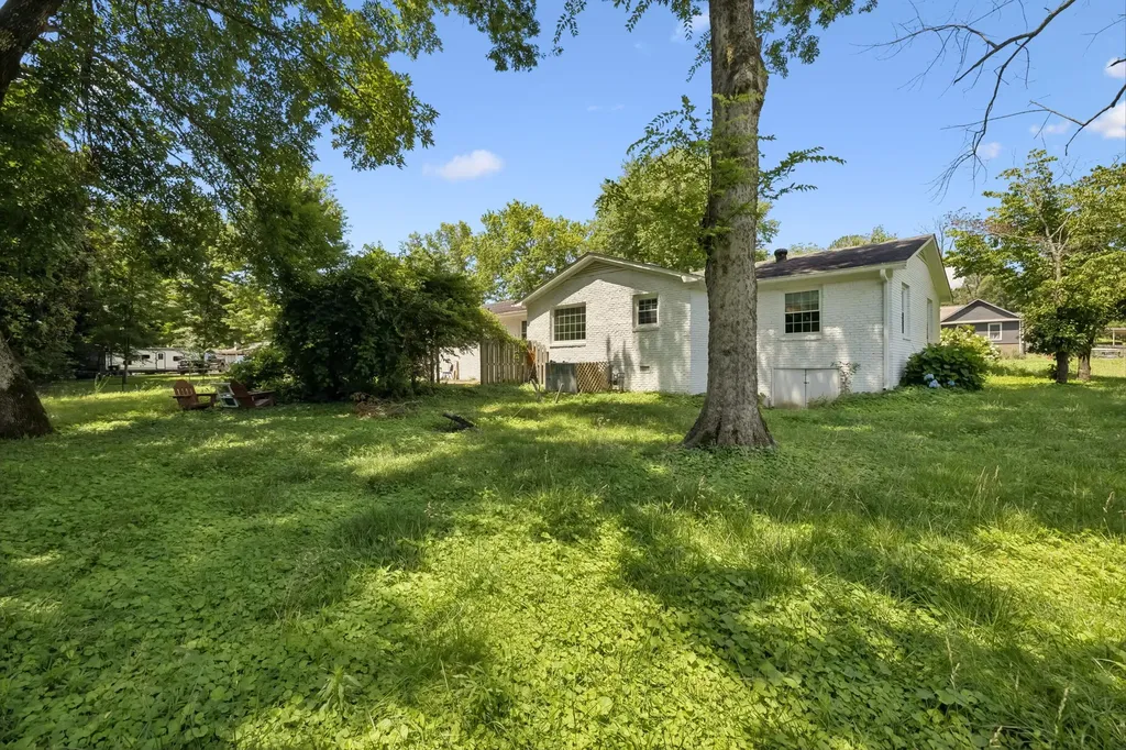 1401 Manor Road Columbia TN 38401