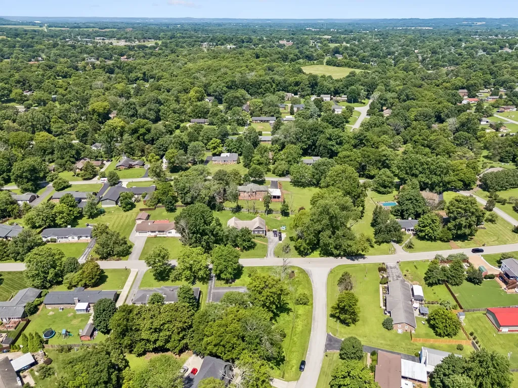 1401 Manor Road Columbia TN 38401
