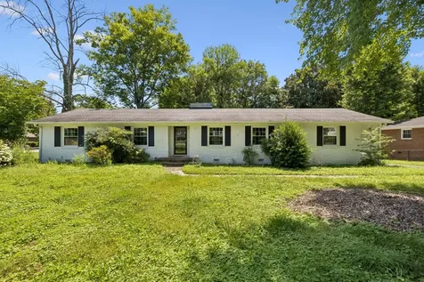 1401 Manor Road Columbia TN 38401