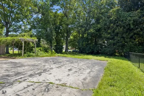 1401 Manor Road Columbia TN 38401
