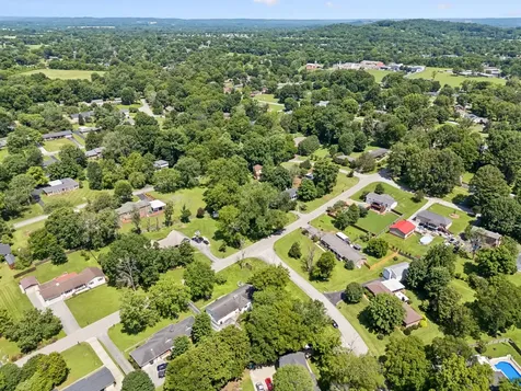 1401 Manor Road Columbia TN 38401