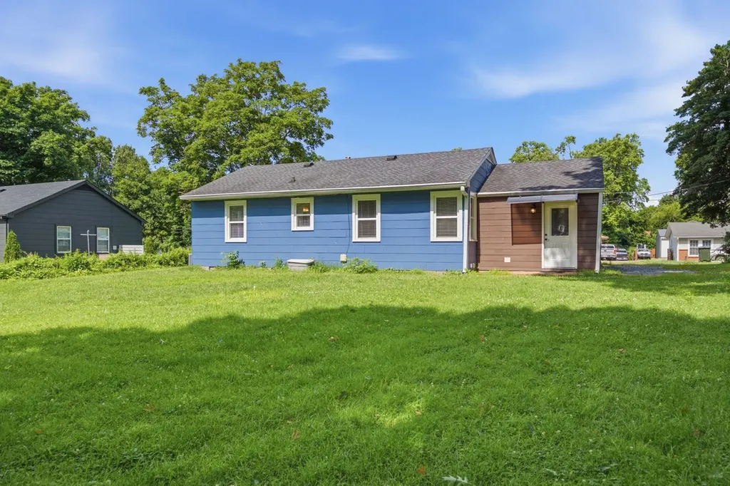 825 Spencer Avenue Gallatin TN 37066