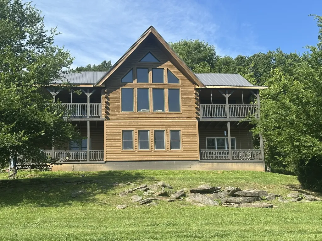 16 Eckert Lane Pleasant Shade TN 37145