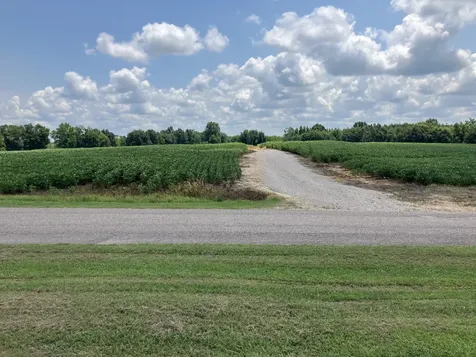 2690 Oak Grove Road Savannah TN 38372