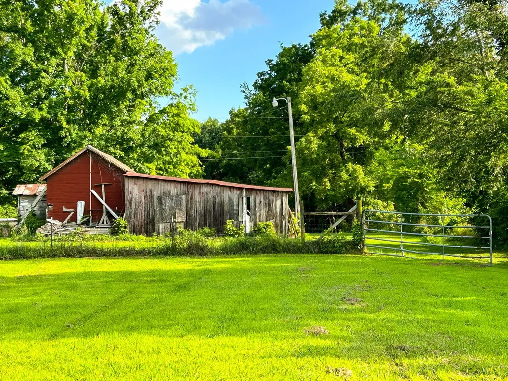 340 Blue Door Road Portland TN 37148