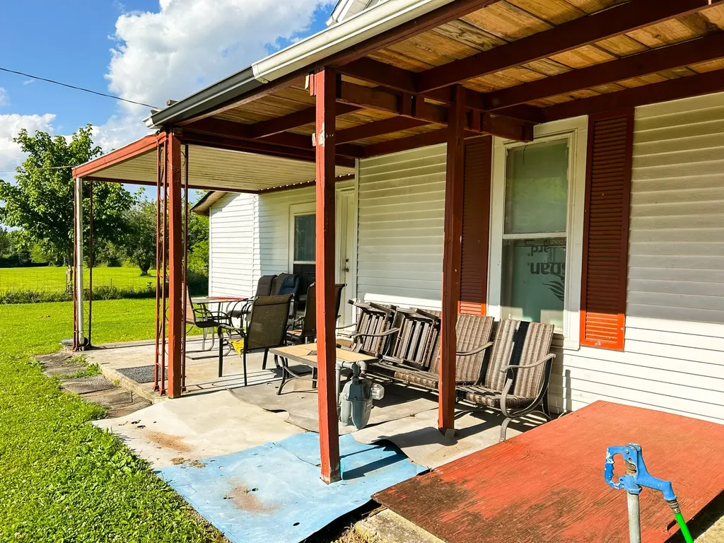 340 Blue Door Road Portland TN 37148
