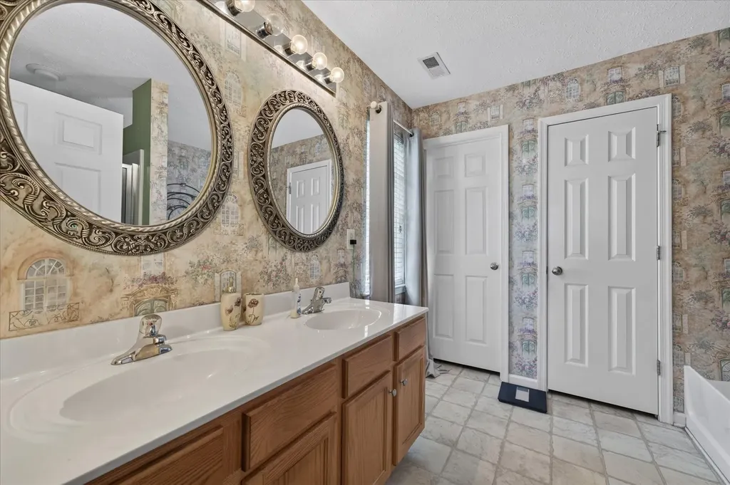 2040 Harvest Lane Nashville TN 37218