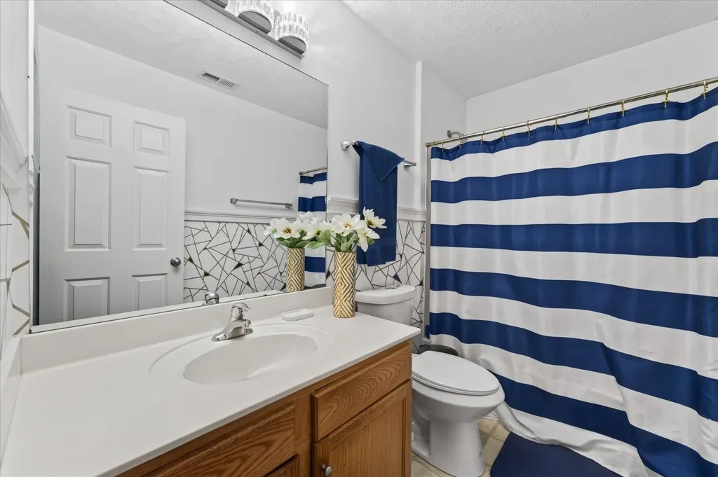 2040 Harvest Lane Nashville TN 37218