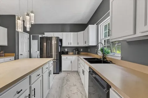 2040 Harvest Lane Nashville TN 37218