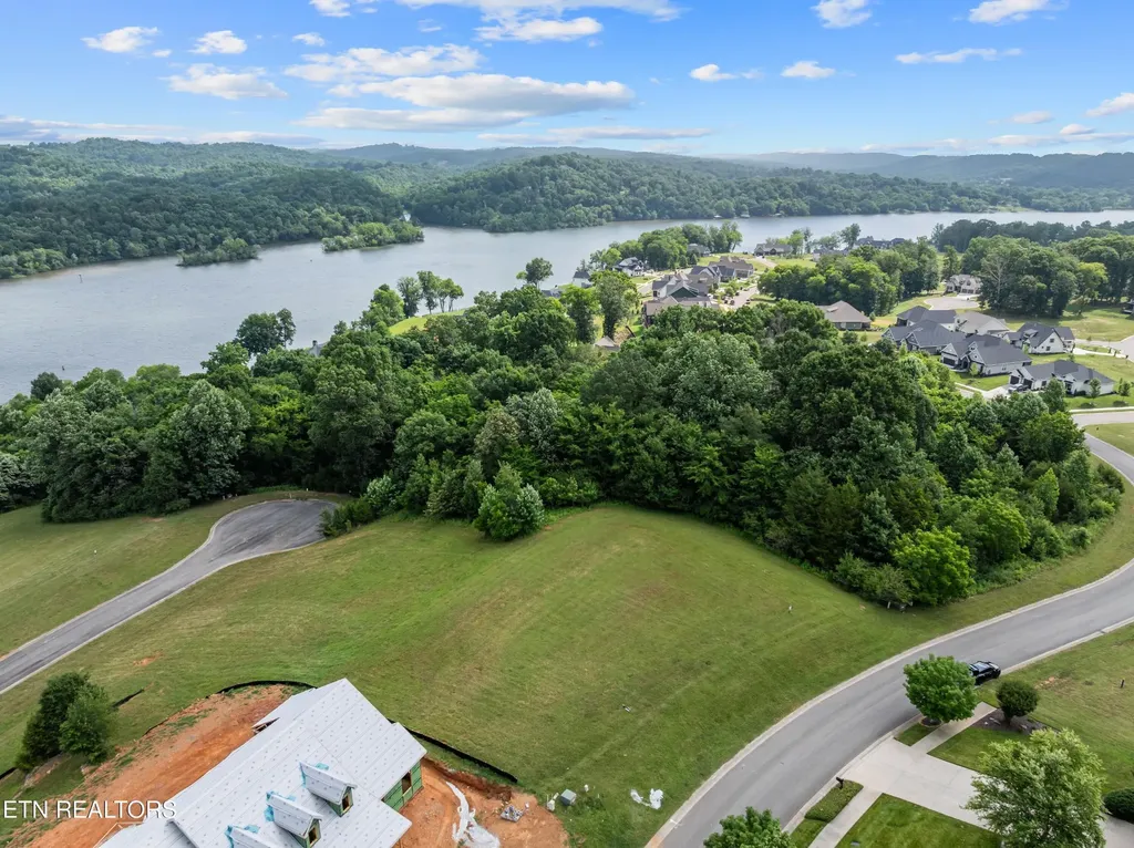 2619 Persimmon Ridge Loudon TN 37774