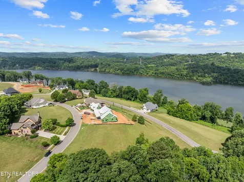 2619 Persimmon Ridge Loudon TN 37774