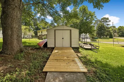 940 SE Dockery Lane, SE Cleveland TN 37323