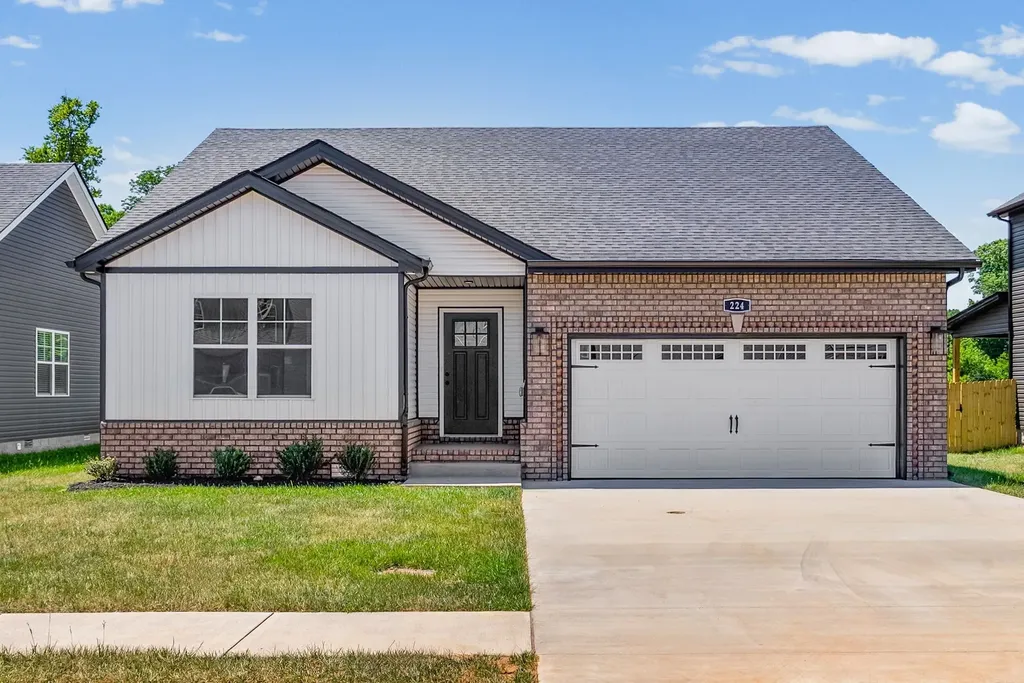 1 Echo Ridge Oak Grove KY 42262