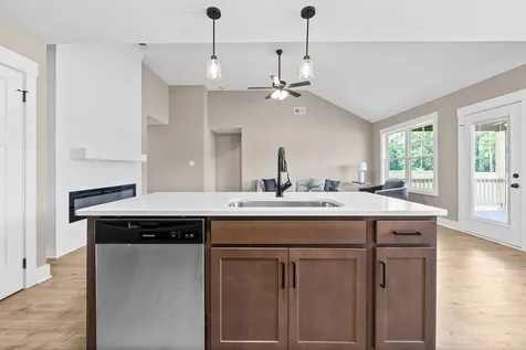 1 Echo Ridge Oak Grove KY 42262