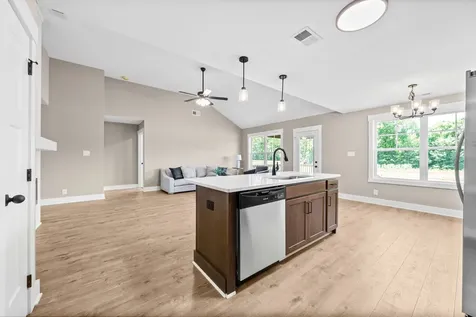 1 Echo Ridge Oak Grove KY 42262