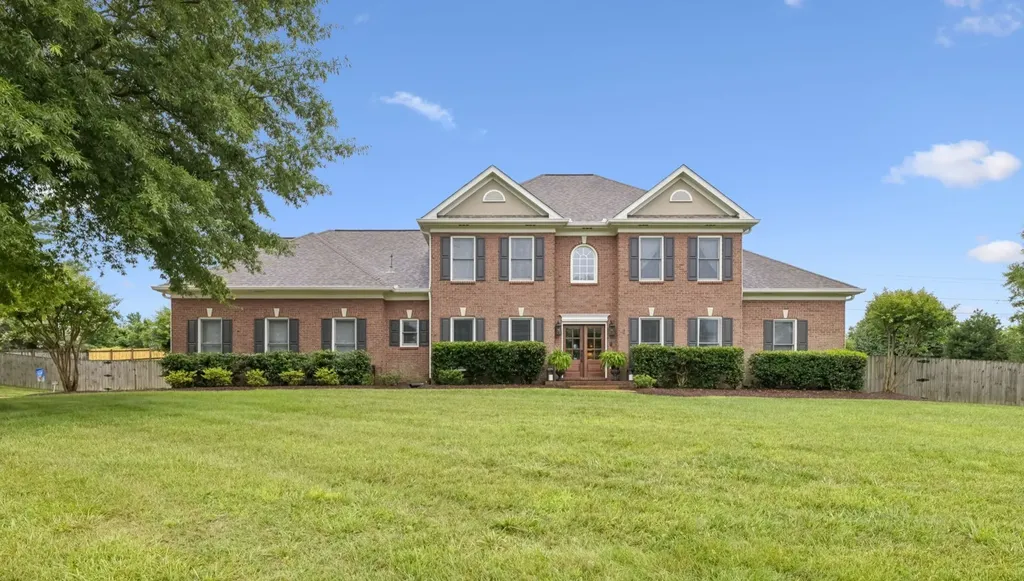 8203 Alamo Road Brentwood TN 37027
