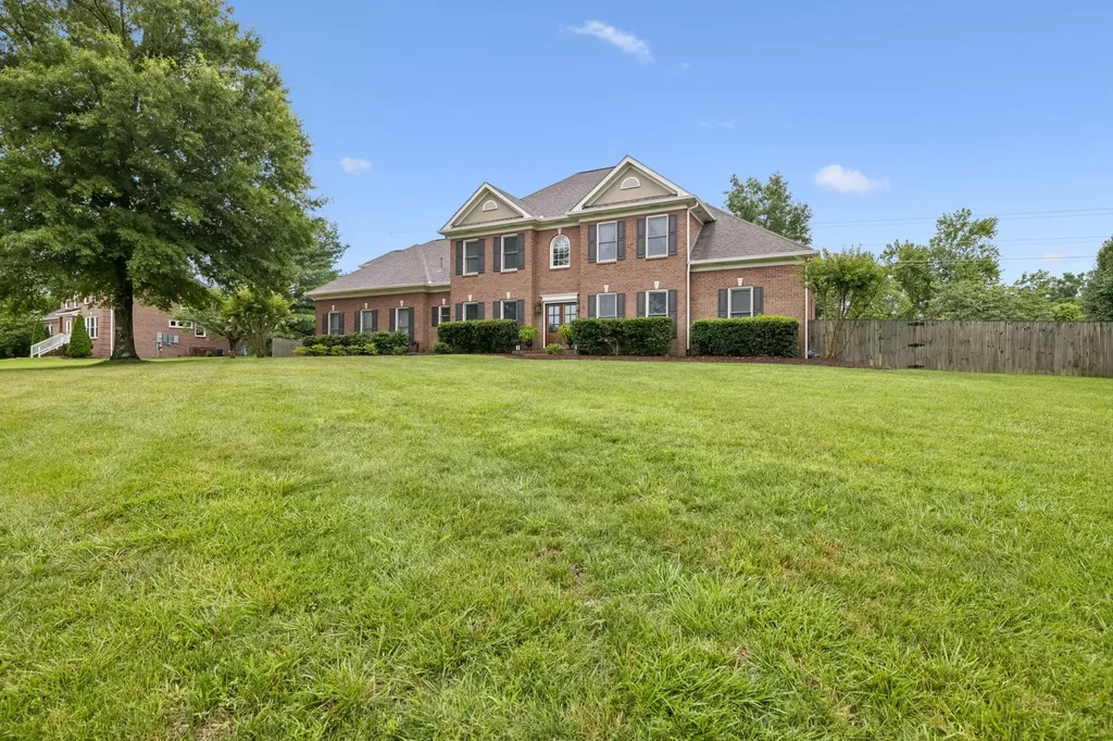 8203 Alamo Road Brentwood TN 37027