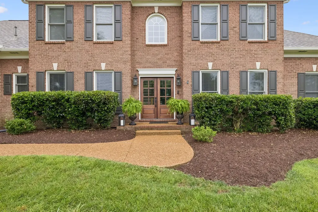 8203 Alamo Road Brentwood TN 37027