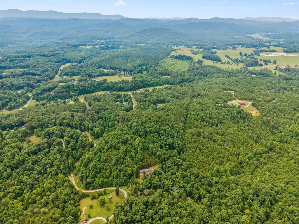 650 Gamble Gap Road Tellico Plains TN 37385
