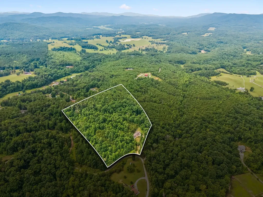 650 Gamble Gap Road Tellico Plains TN 37385