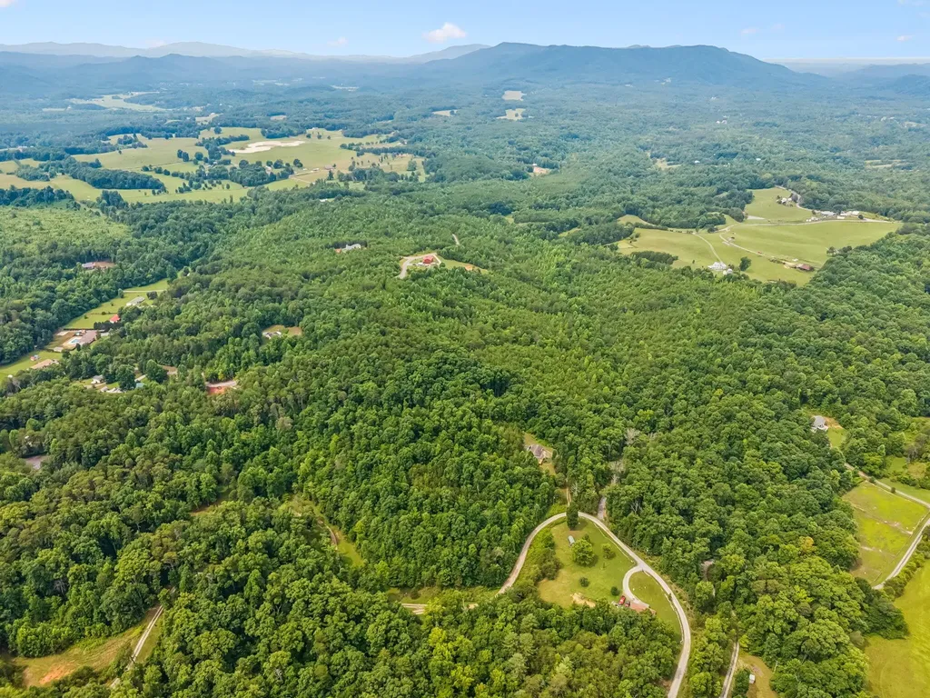 650 Gamble Gap Road Tellico Plains TN 37385